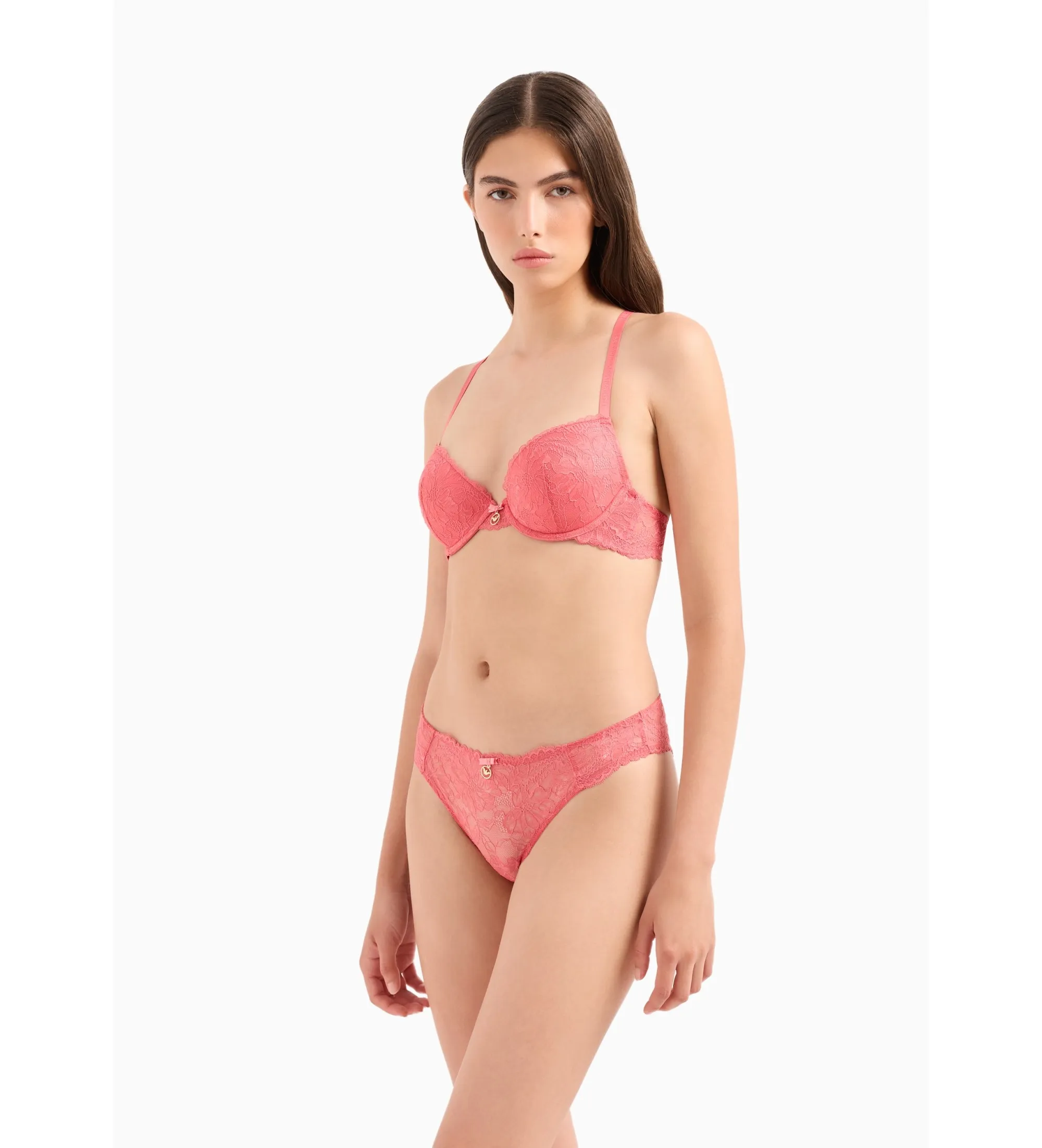 Braguita de encaje coral