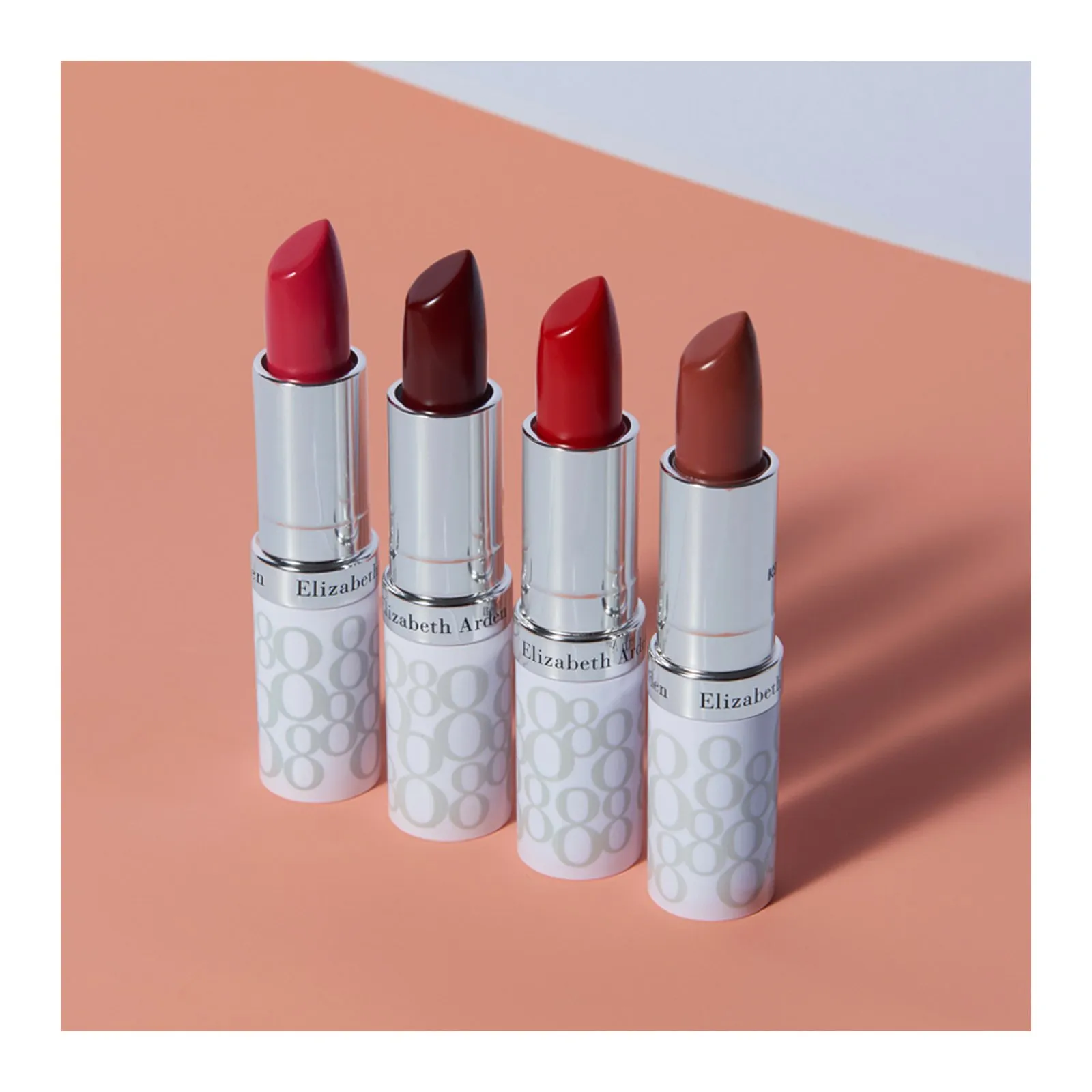 ELIZABETH ARDEN Eight Hour Bálsamo Protector para labios con color SPF 15 en  - Berry