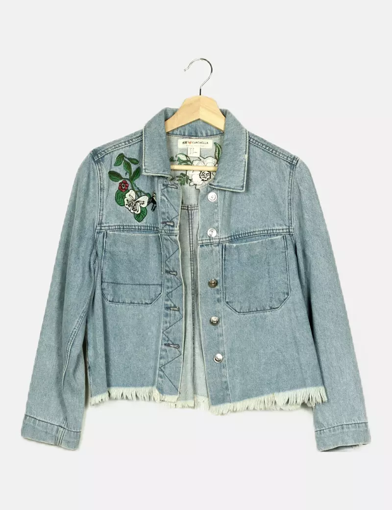 H&M Cazadora denim estampada