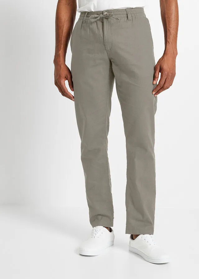 Pantalón tipo chino de corte regular y recto con lino verde oliva mate