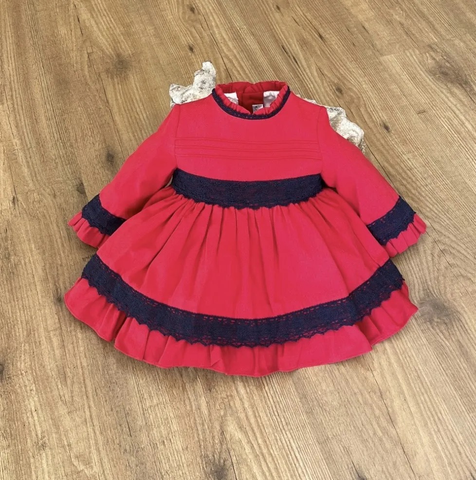 Vestido rojo y marino de espiguilla.